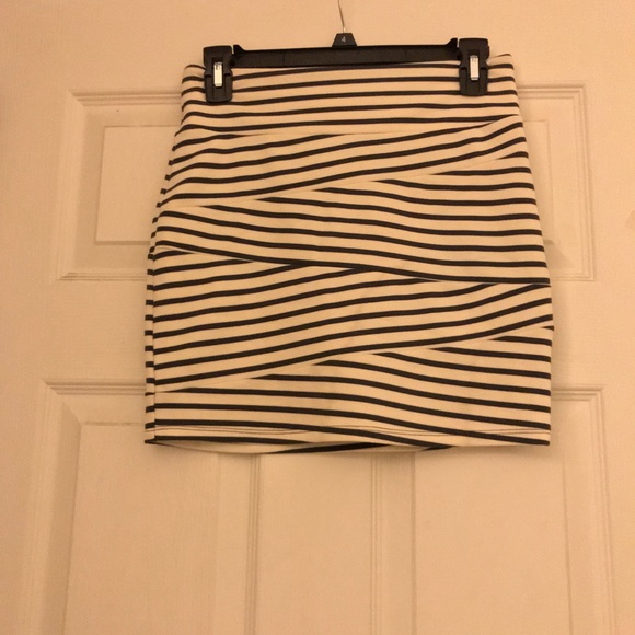 Bodycon striped mini skirt - Picture 1 of 4